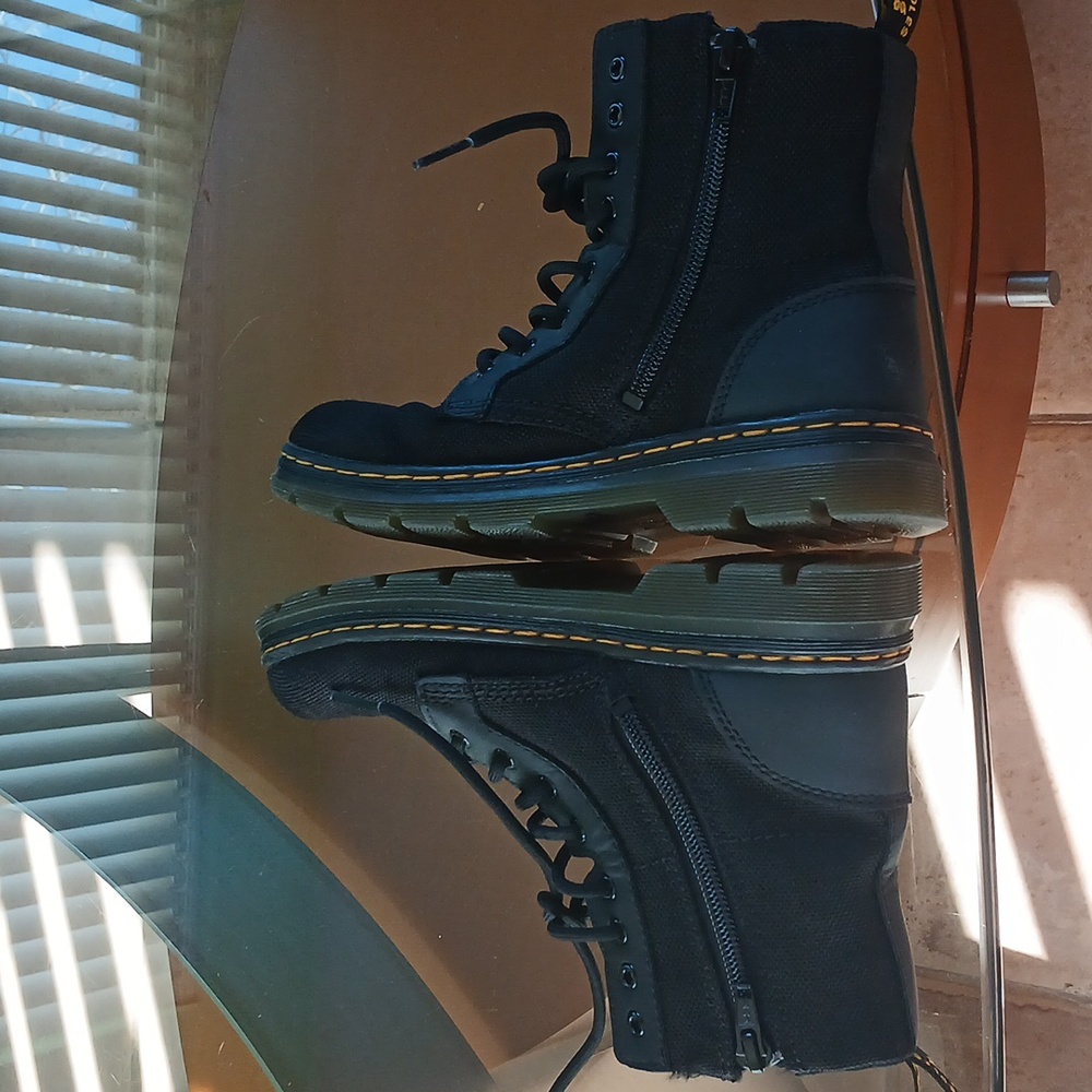 DR. MARTENS boots - Picture 4 of 8